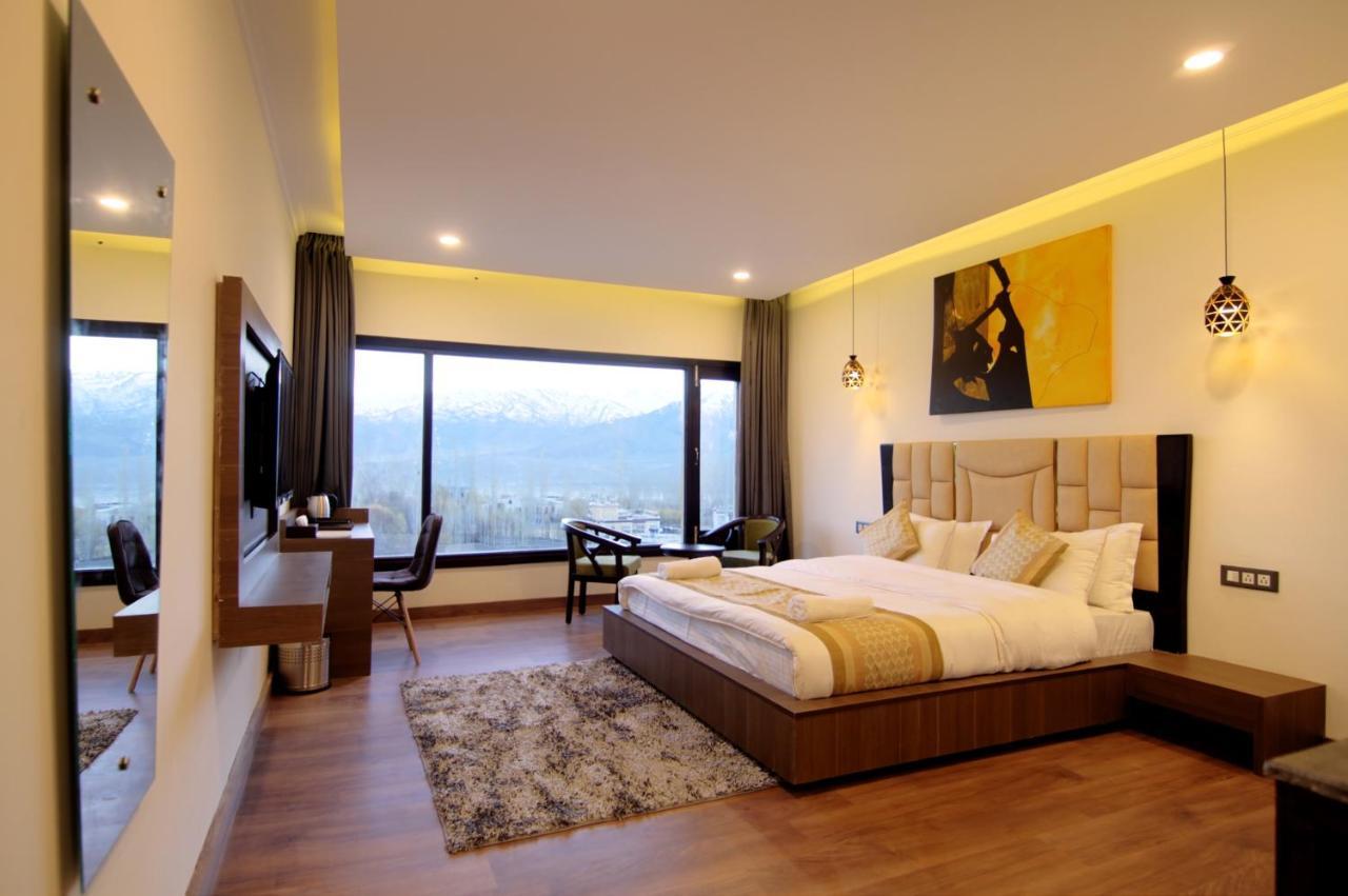 Hotel Sia Residency 列城 外观 照片